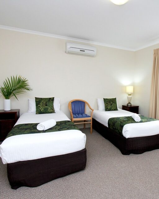 You don’t need to go far these school or Christmas holidays, enjoy a relaxing staycation at one of our Southern Cross Motel Group properties 🌞🏡🎄
Comfortable rooms, friendly service, and easy access to nearby attractions, shopping, and dining. Spend quality time together, explore local sights, and make the most of the festive season! ✨🎅
Call us to book: 1300 979 746 📞🎁
