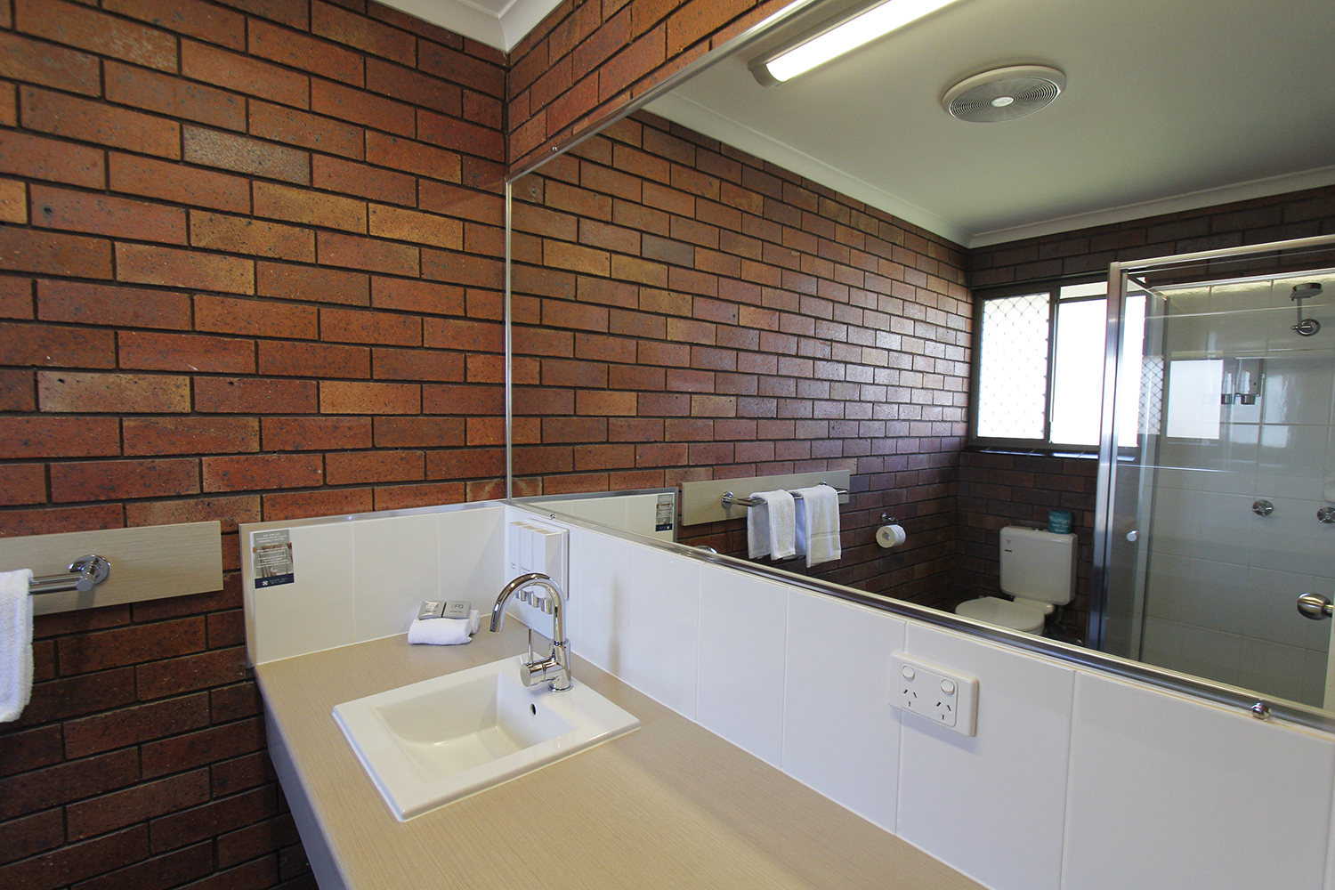 Blue Shades Motel Maryborough Southern Cross Motel Group