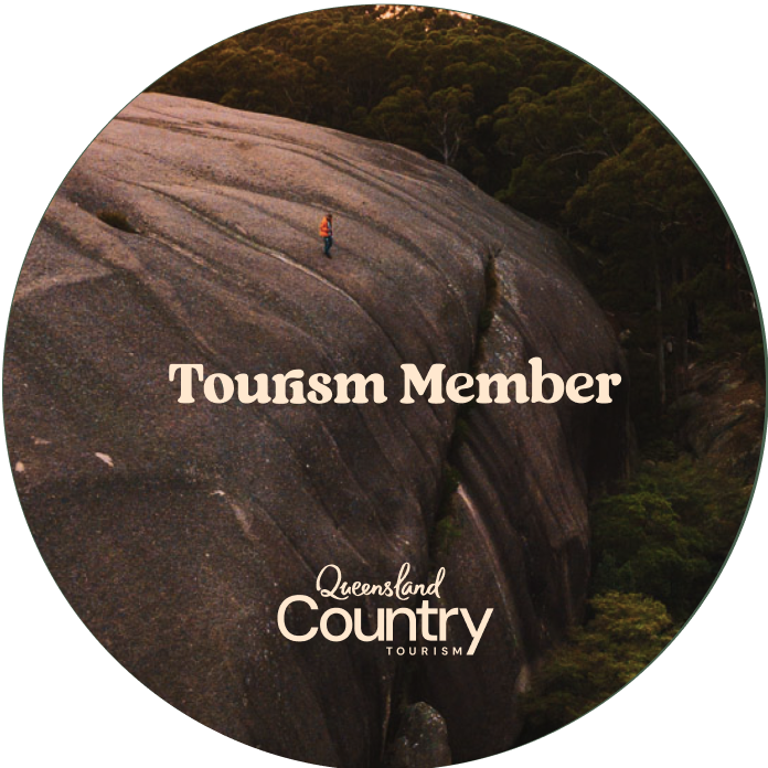 QCT_TourismMember_Badge Queensland Country Tourism