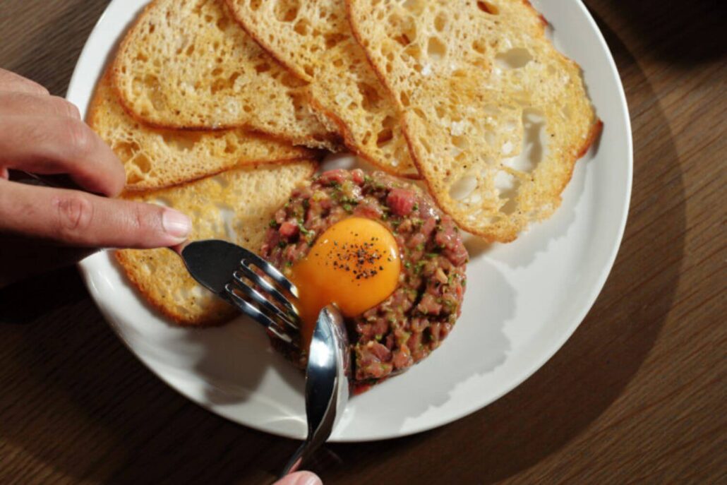 Steak Tartare ar Marmor in Townsville